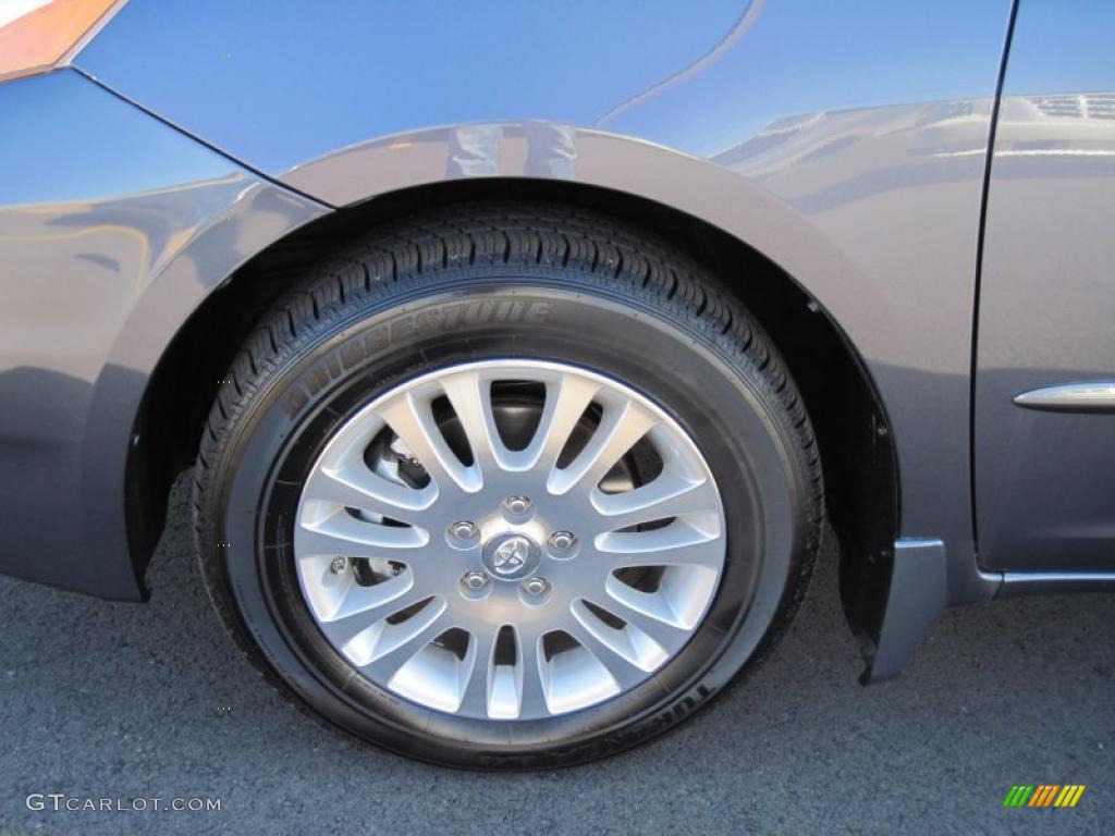 2010 Toyota Sienna XLE Wheel Photo #45055729
