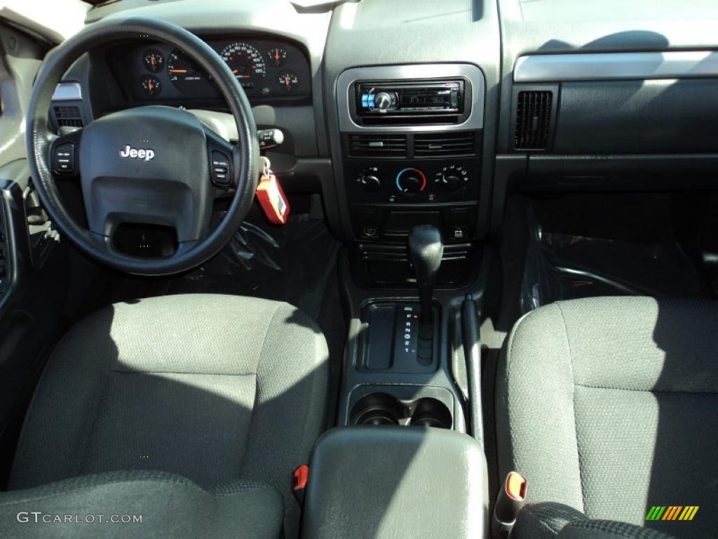 2004 Grand Cherokee Laredo - Graphite Metallic / Dark Slate Gray photo #26