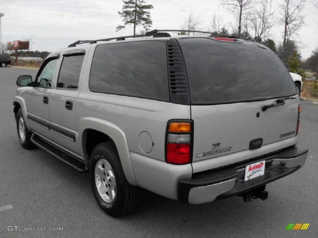 2004 Suburban 1500 LS - Silver Birch Metallic / Gray/Dark Charcoal photo #2