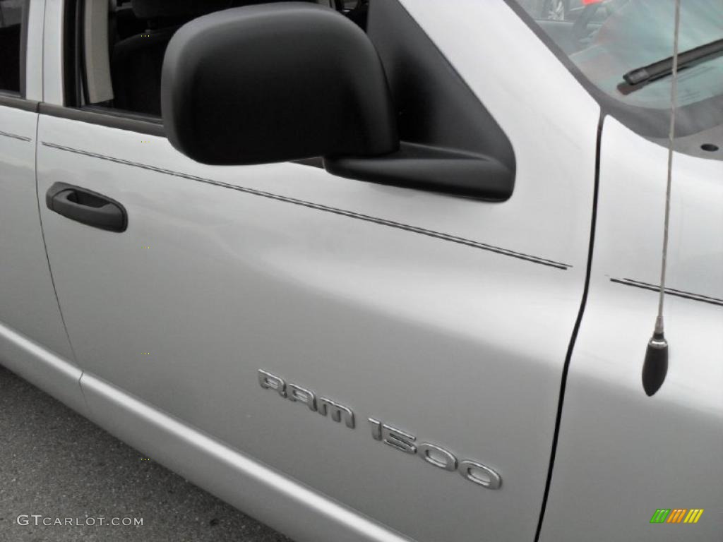 2004 Ram 1500 SLT Quad Cab - Bright Silver Metallic / Dark Slate Gray photo #21