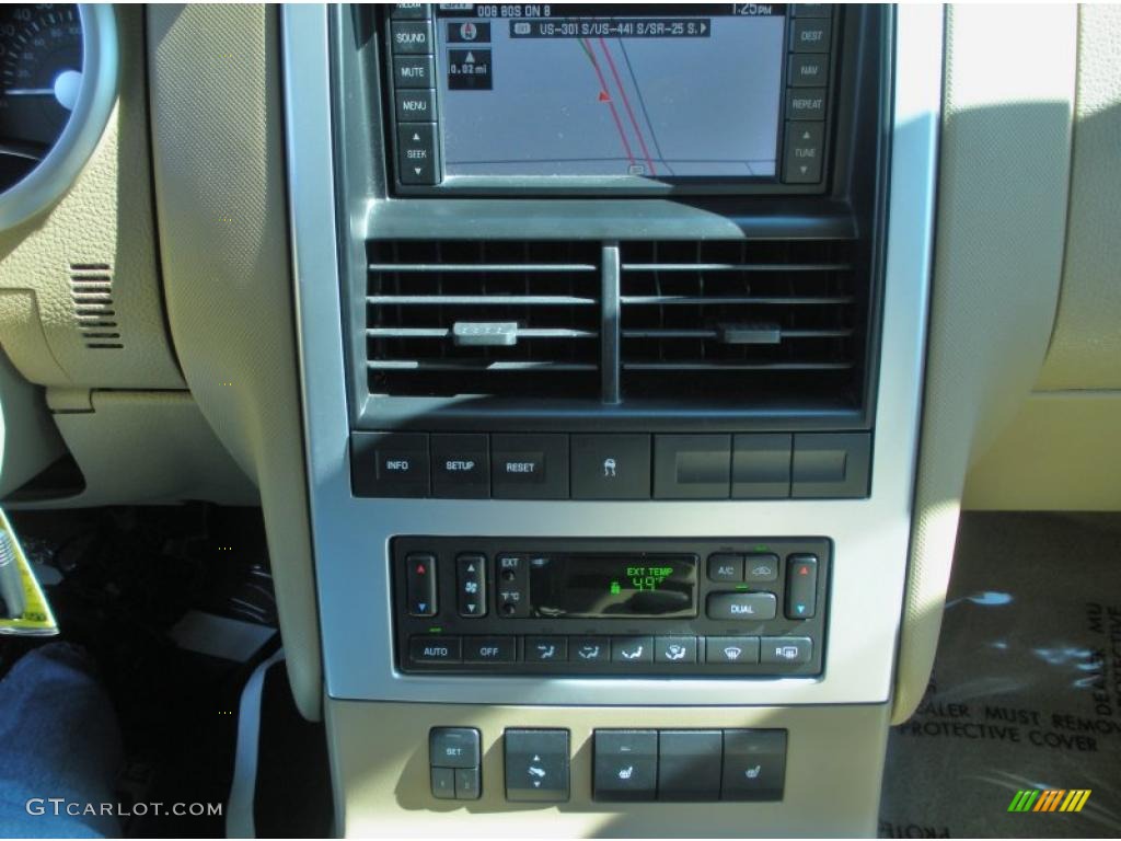 2007 Mercury Mountaineer Premier Controls Photo #45062249