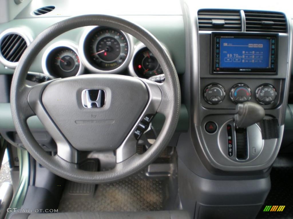 2004 Honda Element EX AWD Gray Dashboard Photo #45064101