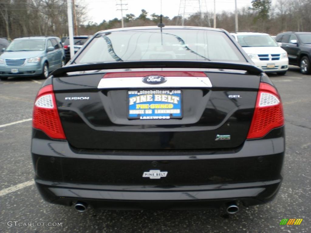 2010 Fusion SEL V6 - Tuxedo Black Metallic / Charcoal Black photo #6