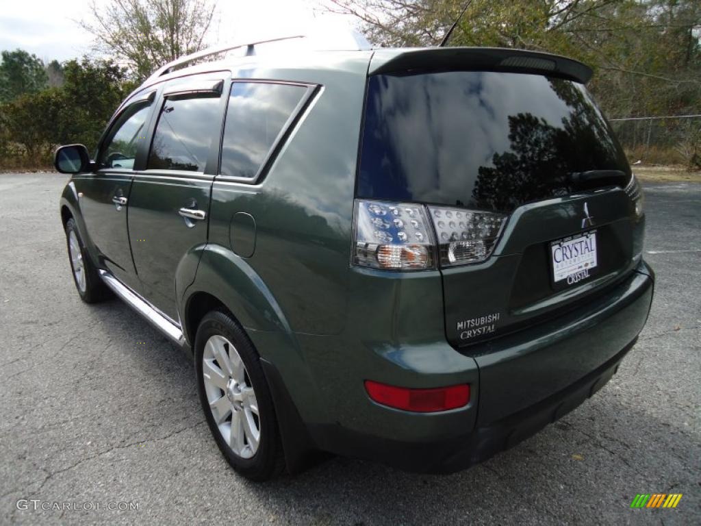 Manitoba Green Metallic 2009 Mitsubishi Outlander SE Exterior Photo #45064890