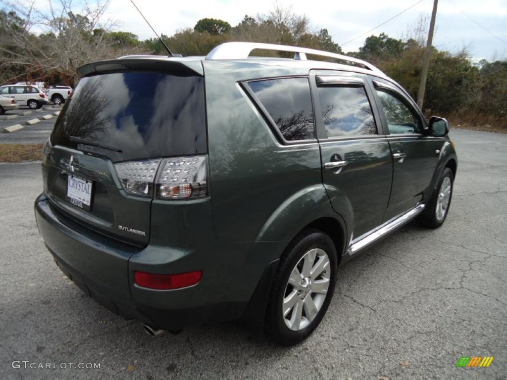 Manitoba Green Metallic 2009 Mitsubishi Outlander SE Exterior Photo #45065041
