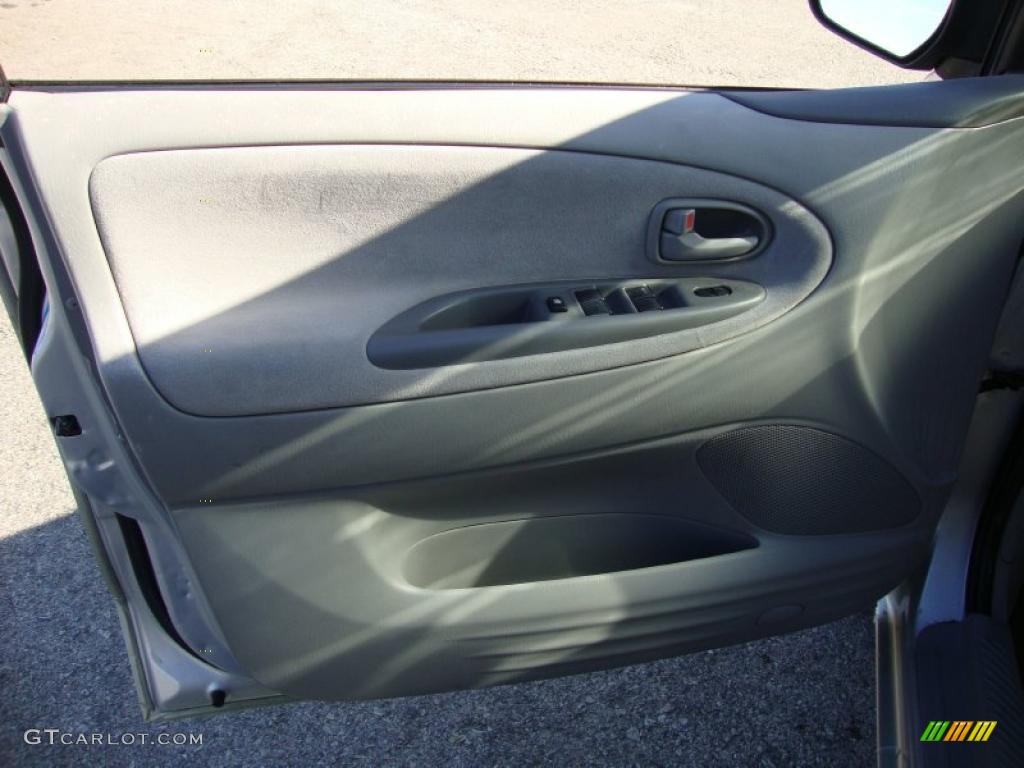 2000 MPV DX - Highlight Silver / Gray photo #14