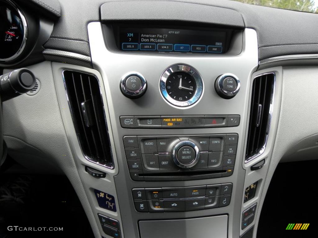 2011 Cadillac CTS Coupe Controls Photo #45073005