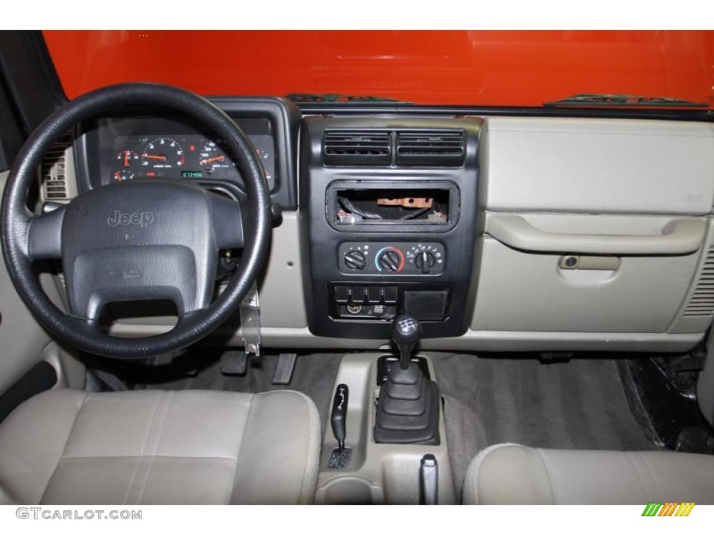 2004 Jeep Wrangler SE 4x4 Khaki Dashboard Photo #45073409