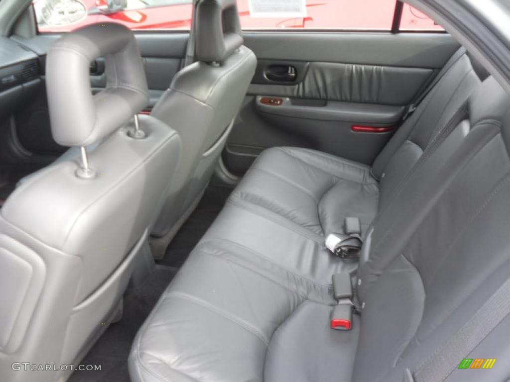 Medium Gray Interior 2002 Buick Regal GS Photo #45077344
