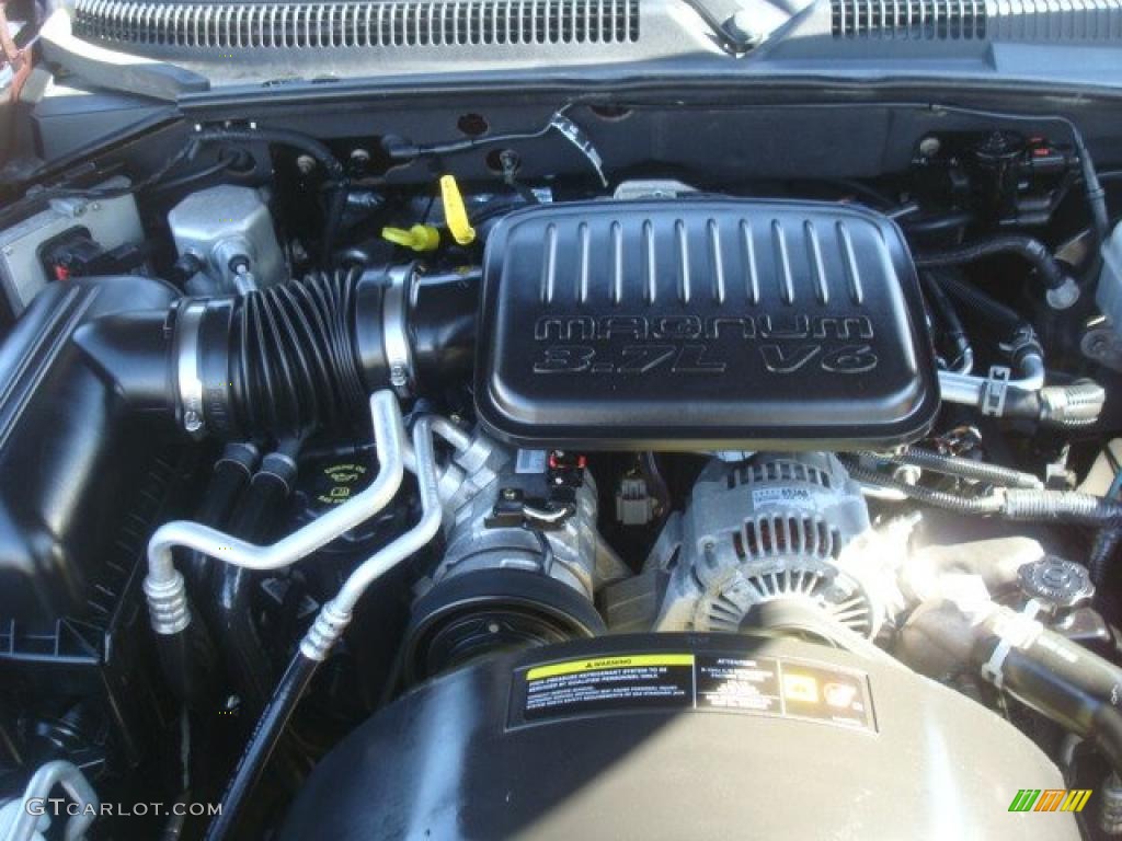 2005 Dodge Dakota SLT Club Cab 3.7 Liter SOHC 12-Valve PowerTech V6 Engine Photo #45078349