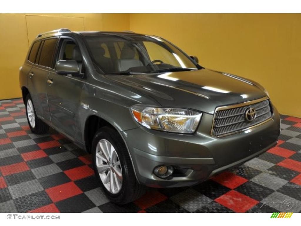 Cypress Green Pearl Toyota Highlander