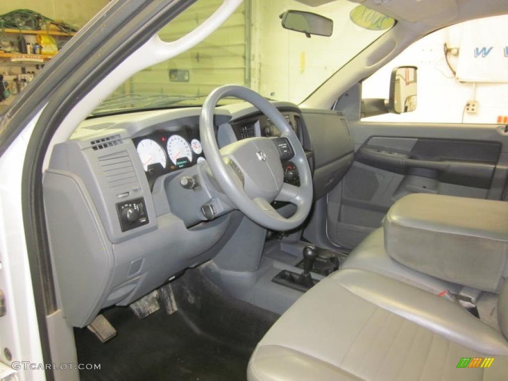 2007 Ram 3500 ST Quad Cab 4x4 Chassis - Bright White / Medium Slate Gray photo #7