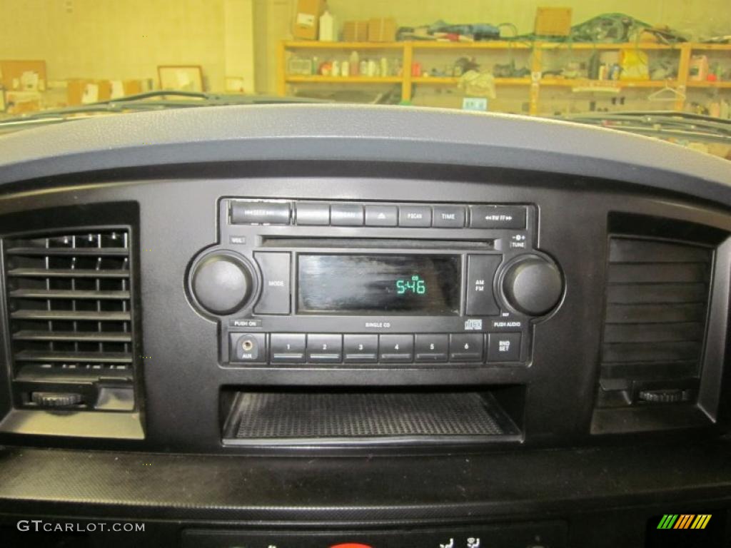 2007 Dodge Ram 3500 ST Quad Cab 4x4 Chassis Controls Photos