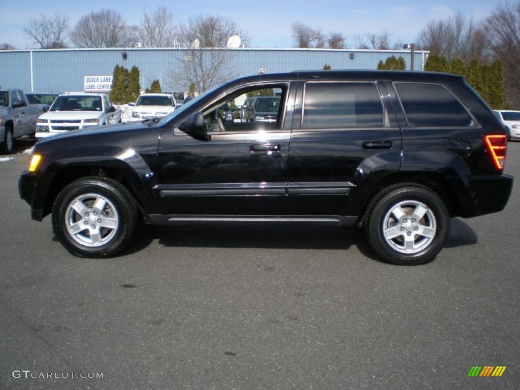 Black 2007 Jeep Grand Cherokee Laredo 4x4 Exterior Photo #45086073