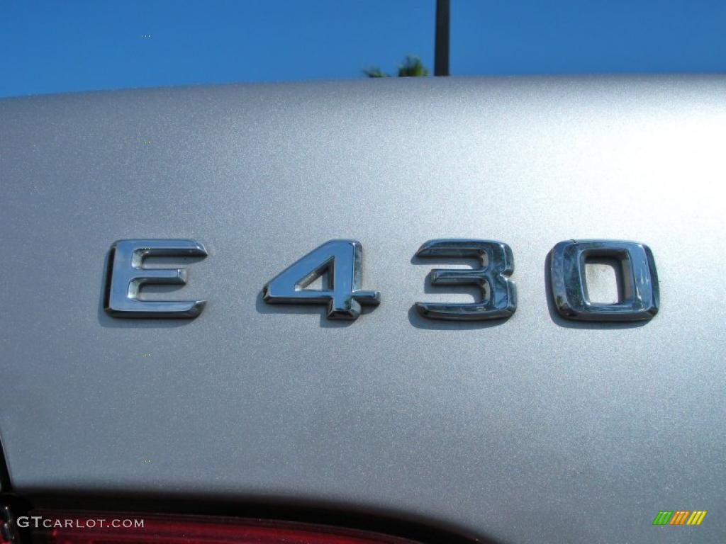 2001 Mercedes-Benz E 430 Sedan Marks and Logos Photos