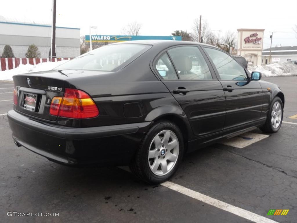 2004 3 Series 325xi Sedan - Jet Black / Sand photo #3