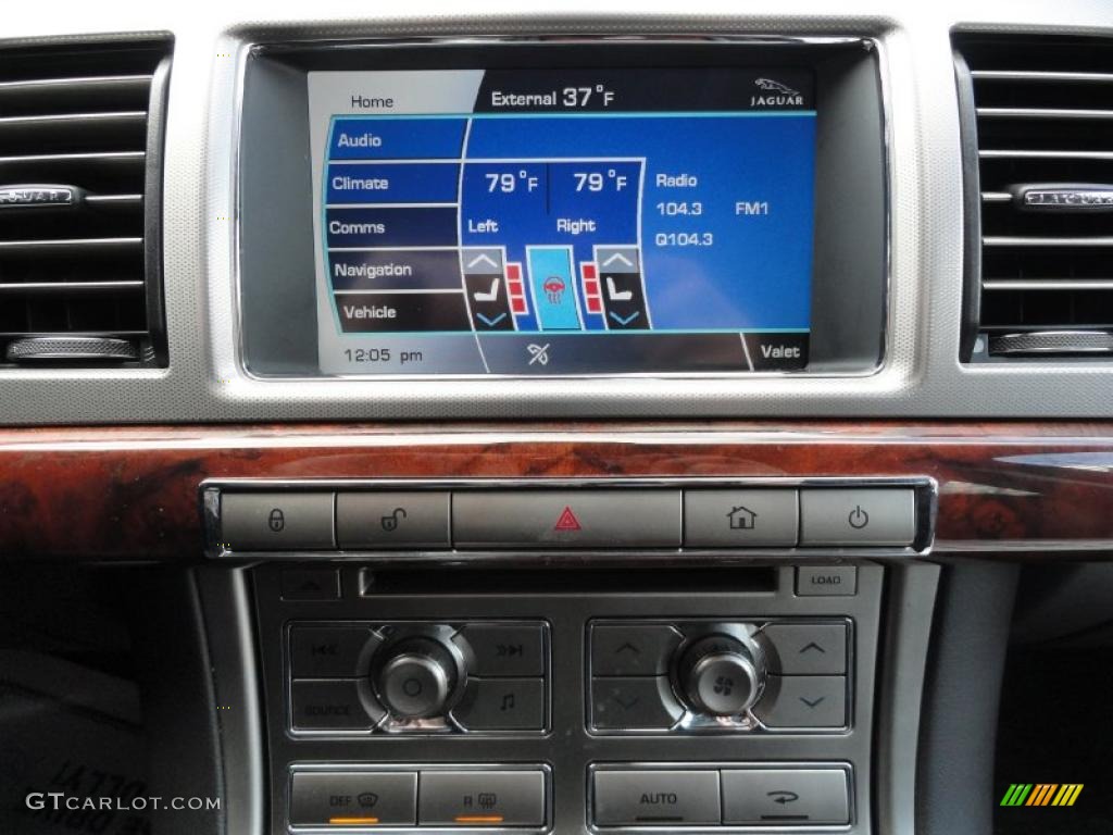 2010 Jaguar XF Premium Sport Sedan Controls Photo #45088757
