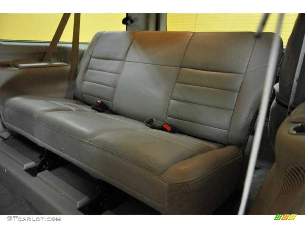 2002 Excursion Limited 4x4 - True Blue Metallic / Medium Parchment photo #15