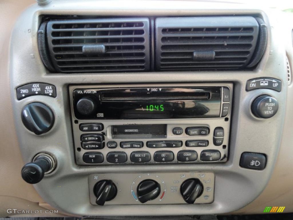 2001 Ford Explorer Sport Trac 4x4 Controls Photo #45094053