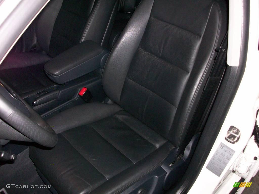 2005 A4 2.0T quattro Sedan - Arctic White / Ebony photo #10