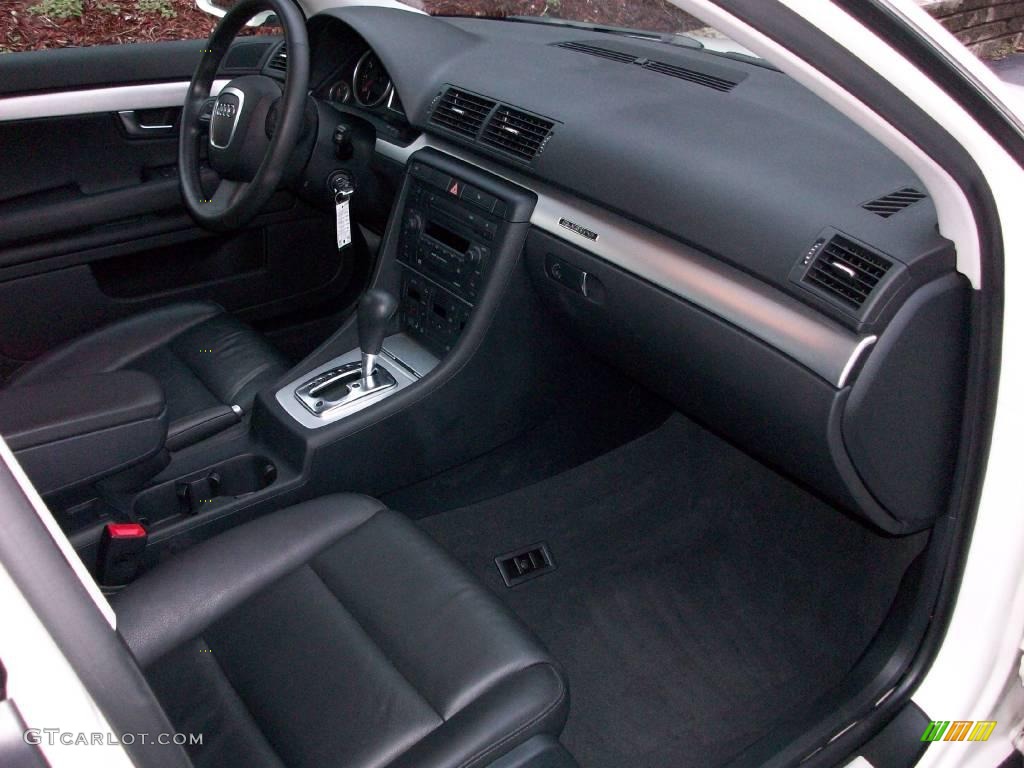 2005 A4 2.0T quattro Sedan - Arctic White / Ebony photo #17