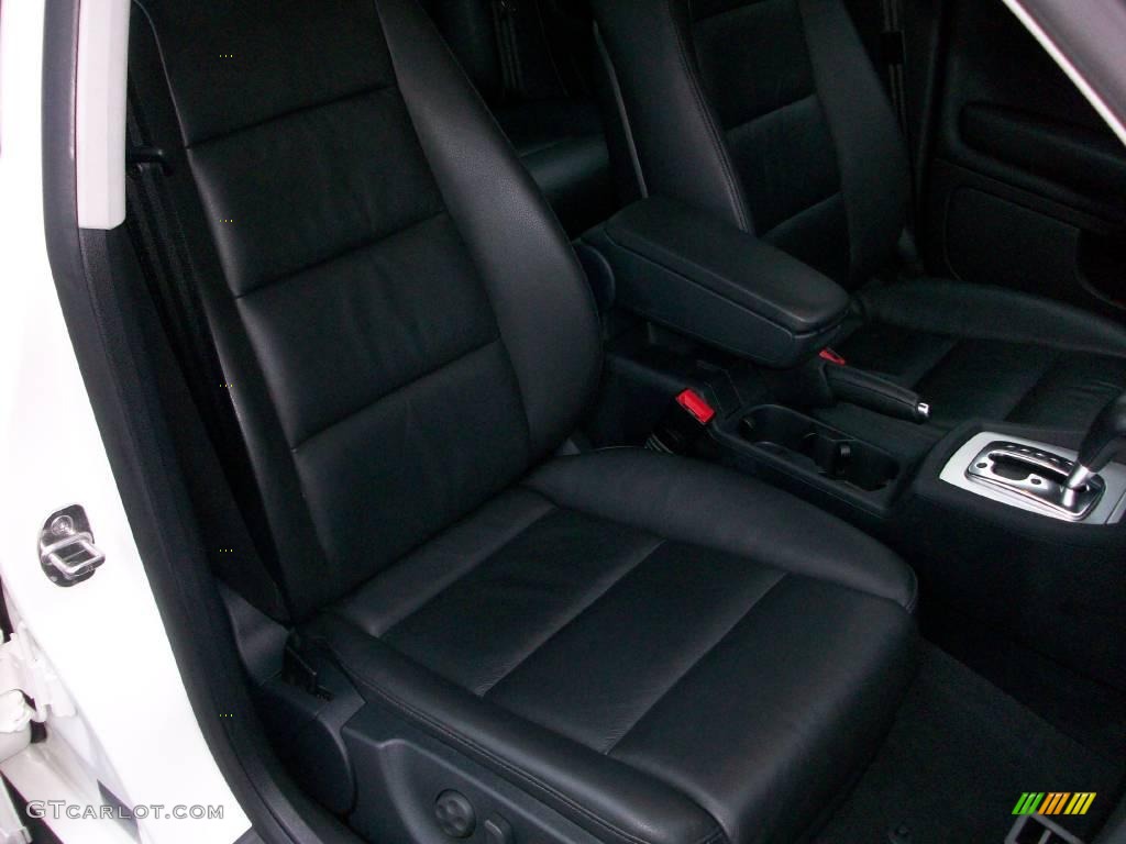 2005 A4 2.0T quattro Sedan - Arctic White / Ebony photo #19
