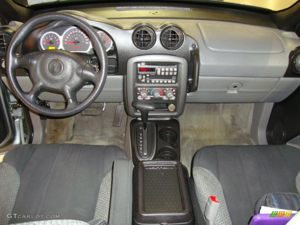2004 Pontiac Aztek Standard Aztek Model Dark Gray Dashboard Photo #45096973
