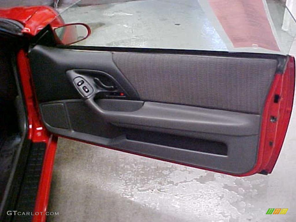 1998 Chevrolet Camaro Coupe Dark Grey Door Panel Photo #45097390