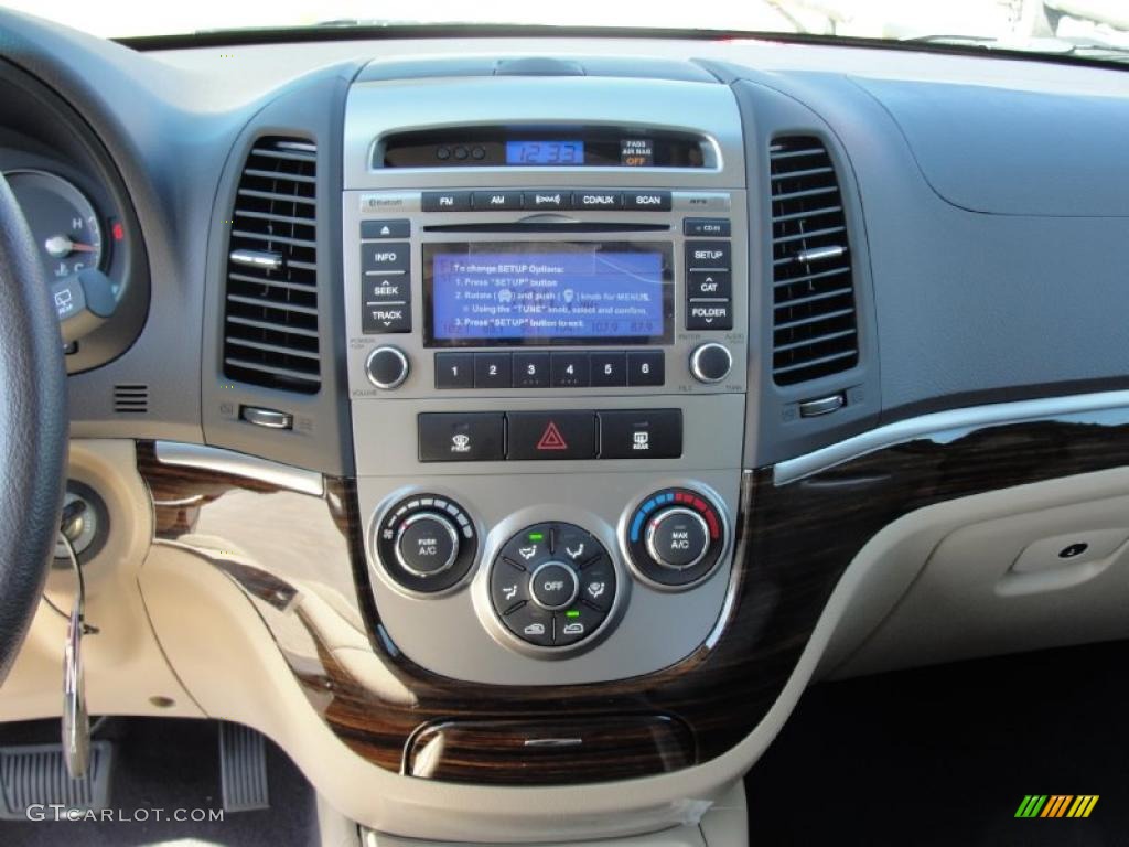 2011 Hyundai Santa Fe SE Controls Photo #45097478