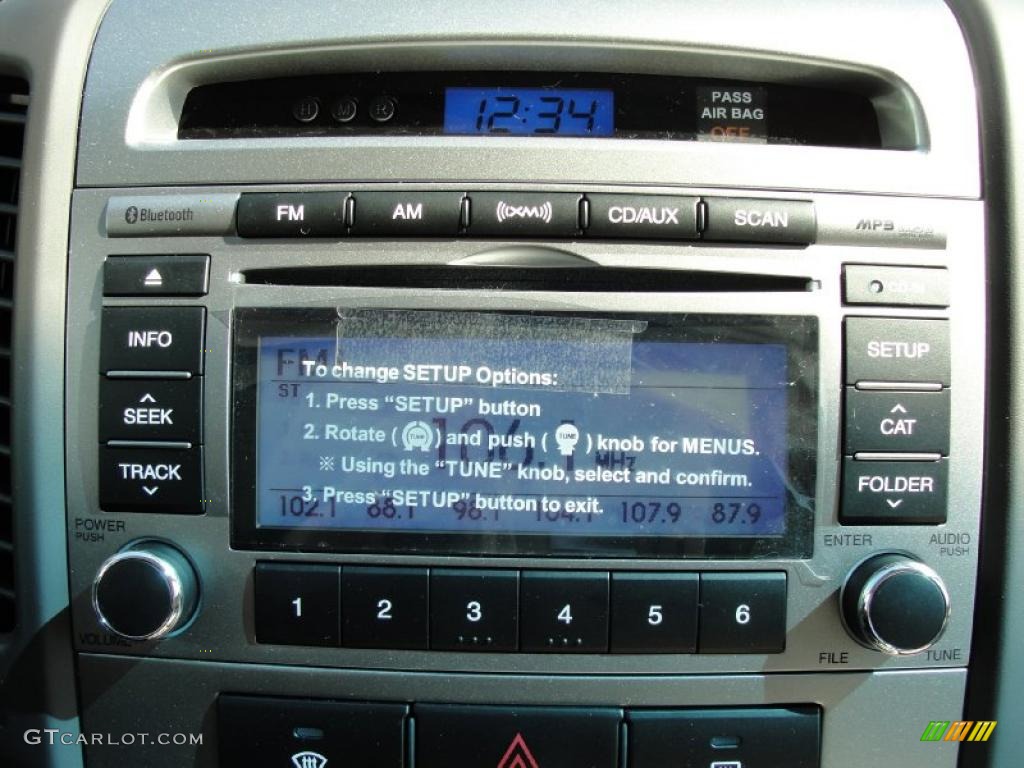 2011 Hyundai Santa Fe SE Controls Photo #45097490