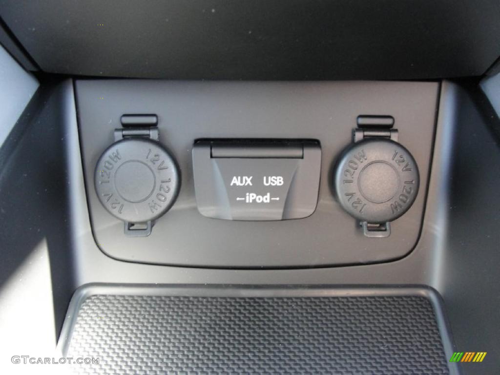 2011 Hyundai Sonata SE 2.0T Controls Photo #45097938