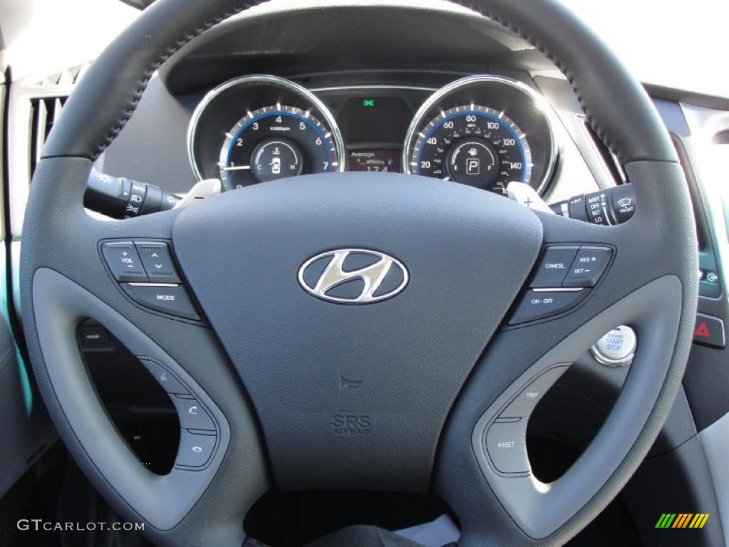 2011 Hyundai Sonata SE 2.0T Controls Photo #45097970