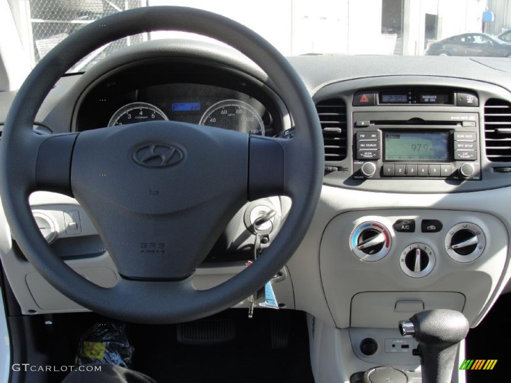 2011 Hyundai Accent GS 3 Door Dashboard Photos