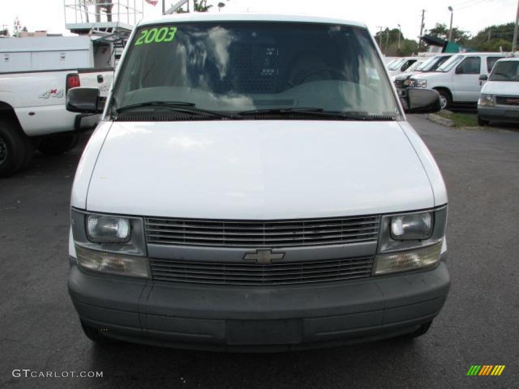 2003 Astro Commercial - Summit White / Medium Gray photo #3