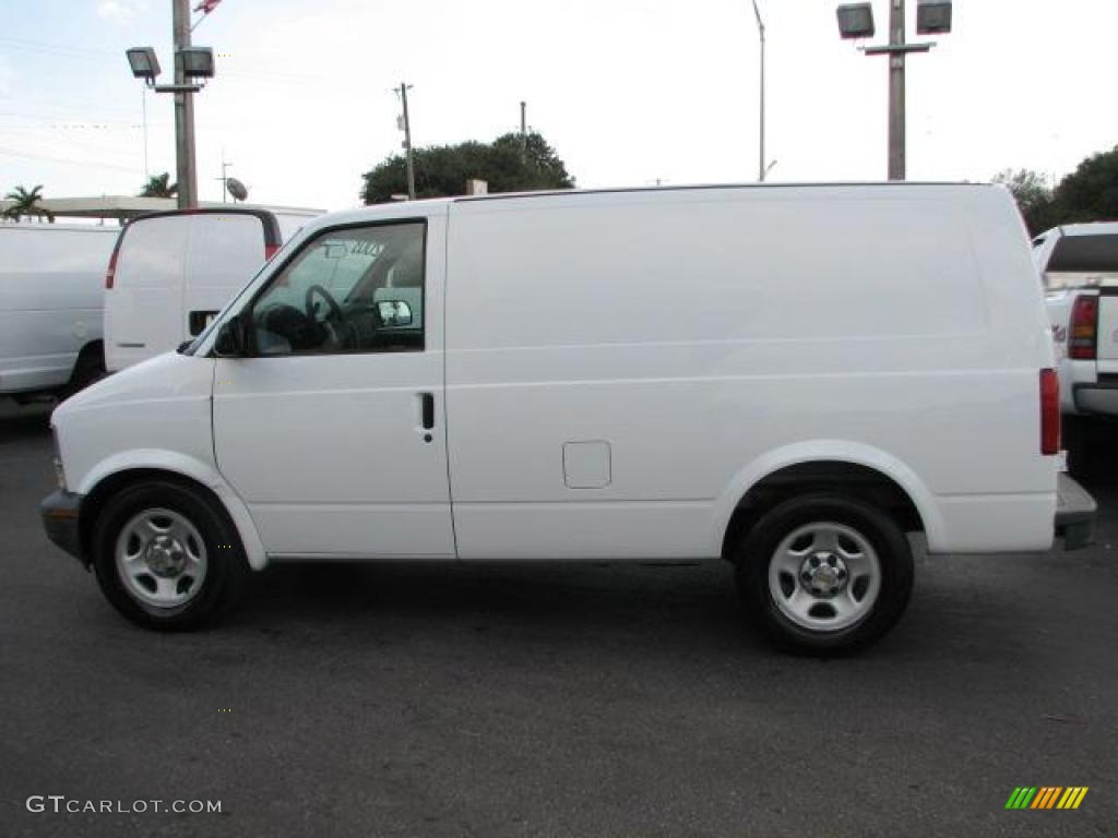 Summit White 2003 Chevrolet Astro Commercial Exterior Photo #45099686