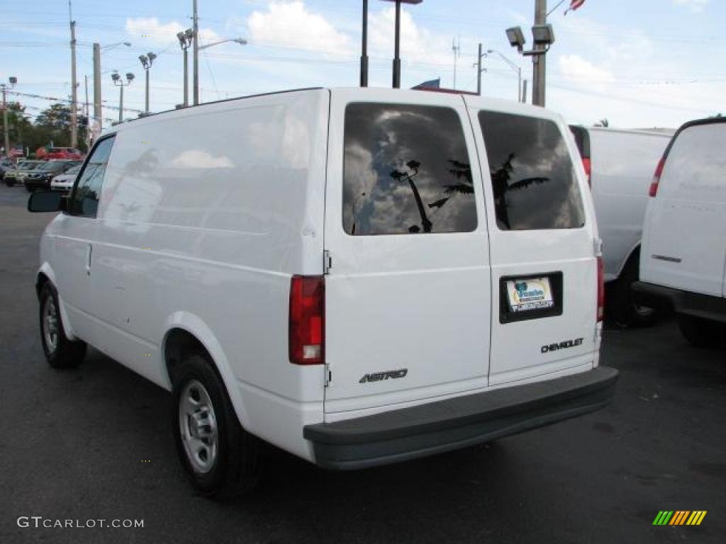 2003 Astro Commercial - Summit White / Medium Gray photo #8