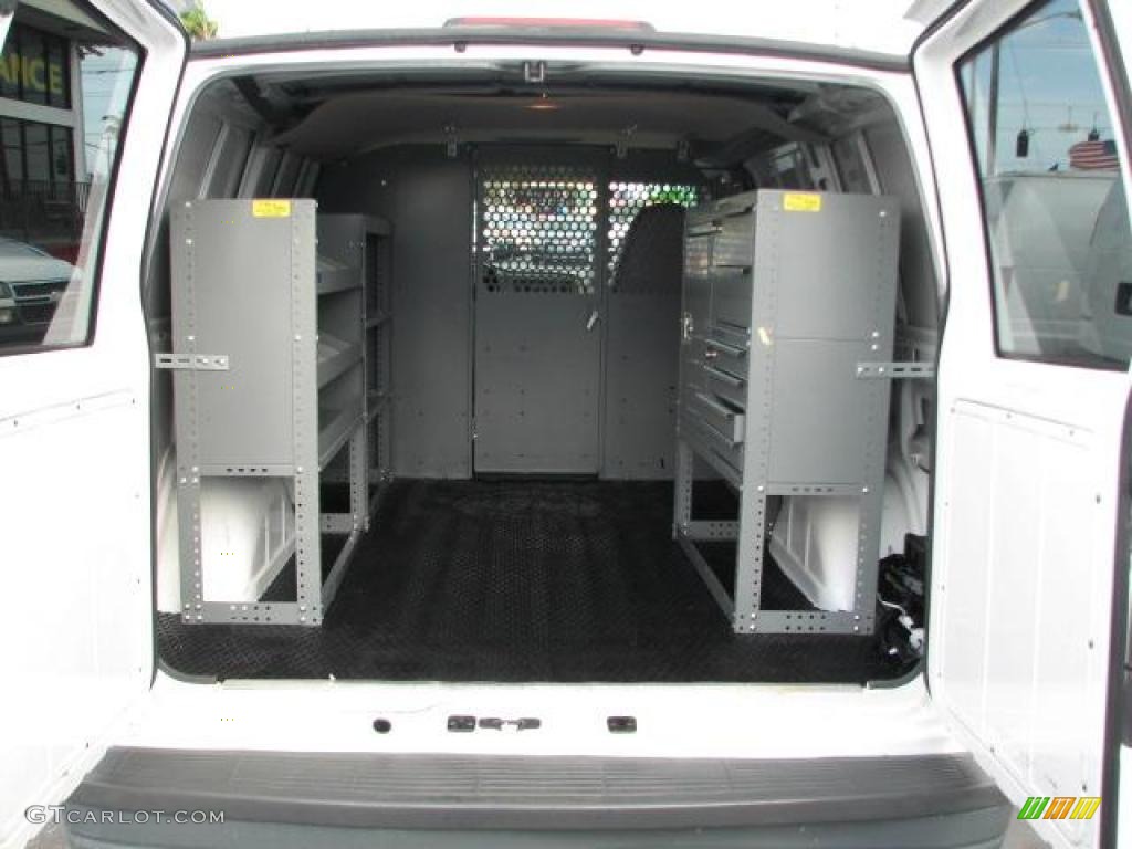 2003 Astro Commercial - Summit White / Medium Gray photo #10