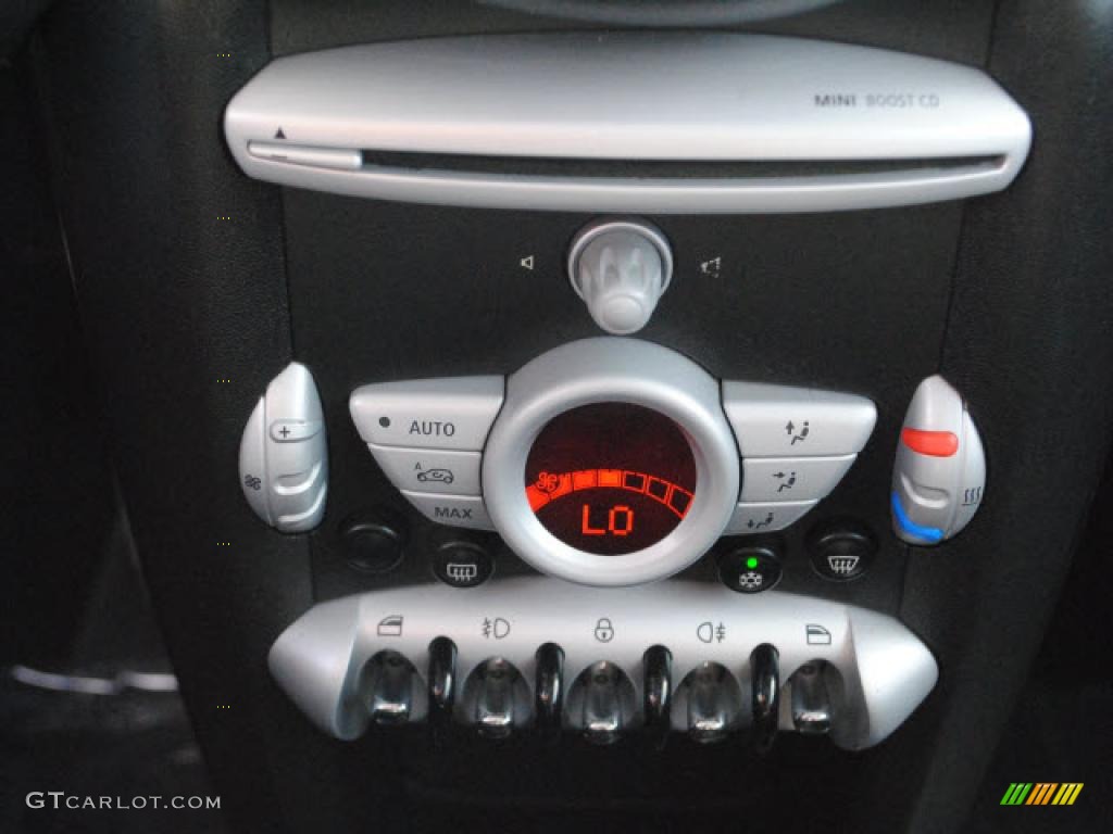 2007 Mini Cooper S Hardtop Controls Photo #45101897