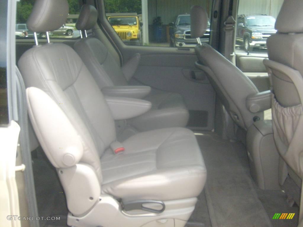 2003 Town & Country LXi - Light Almond Pearl / Taupe photo #11