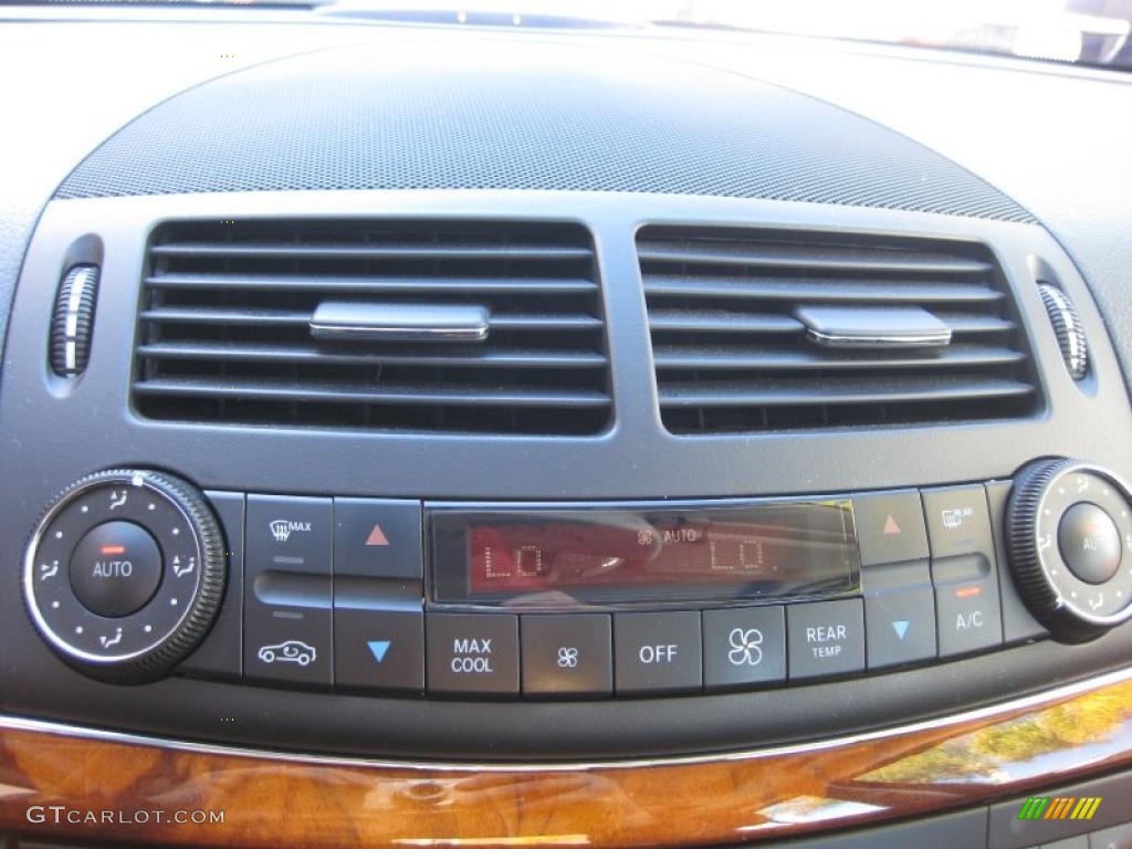 2008 E 550 Sedan - Black / Black photo #13