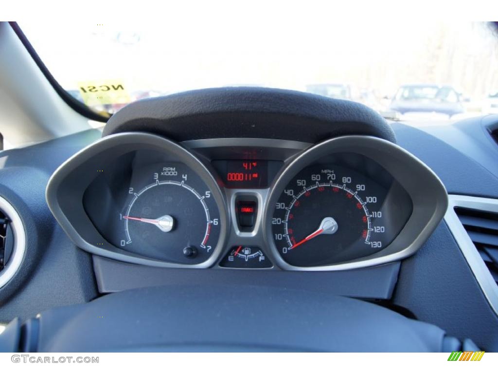 2011 Ford Fiesta SE Sedan Gauges Photo #45114505