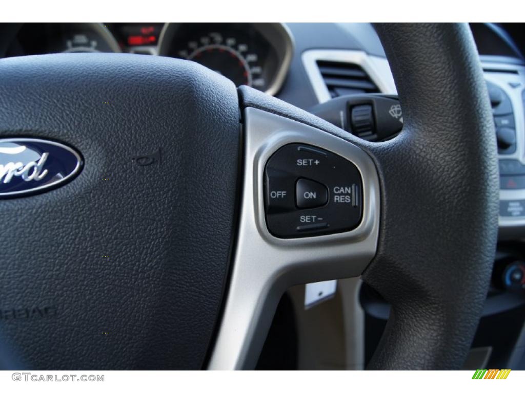 2011 Ford Fiesta SE Sedan Controls Photo #45114569