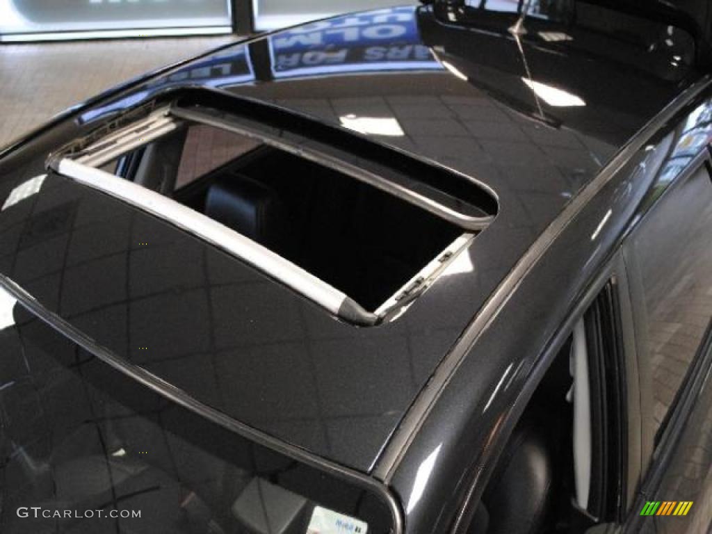 2005 MAZDA3 s Hatchback - Black Mica / Black photo #15