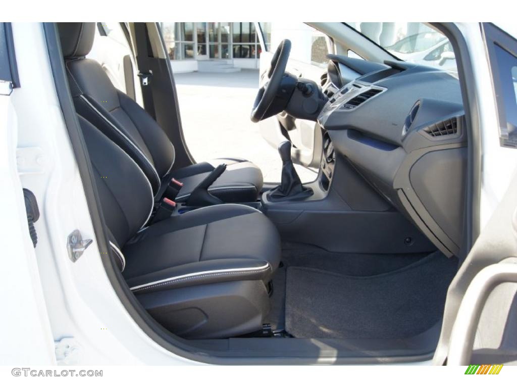 2011 Fiesta SES Hatchback - Oxford White / Charcoal Black Leather photo #15