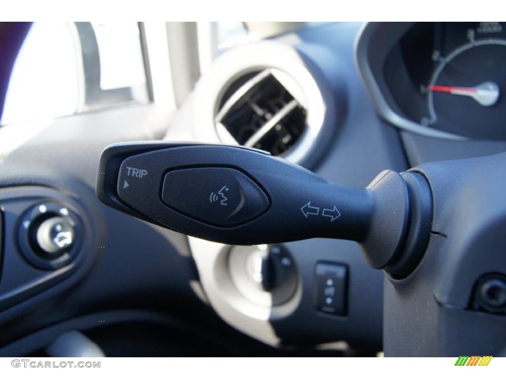 2011 Ford Fiesta SES Hatchback Controls Photo #45115163