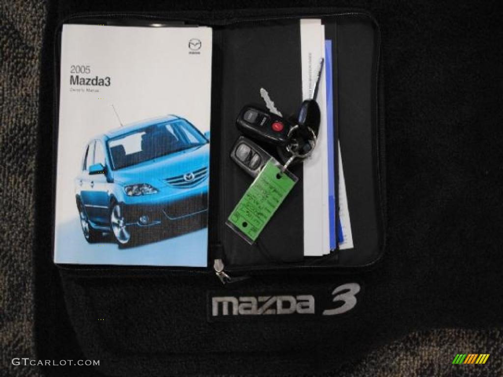 2005 MAZDA3 s Hatchback - Black Mica / Black photo #42