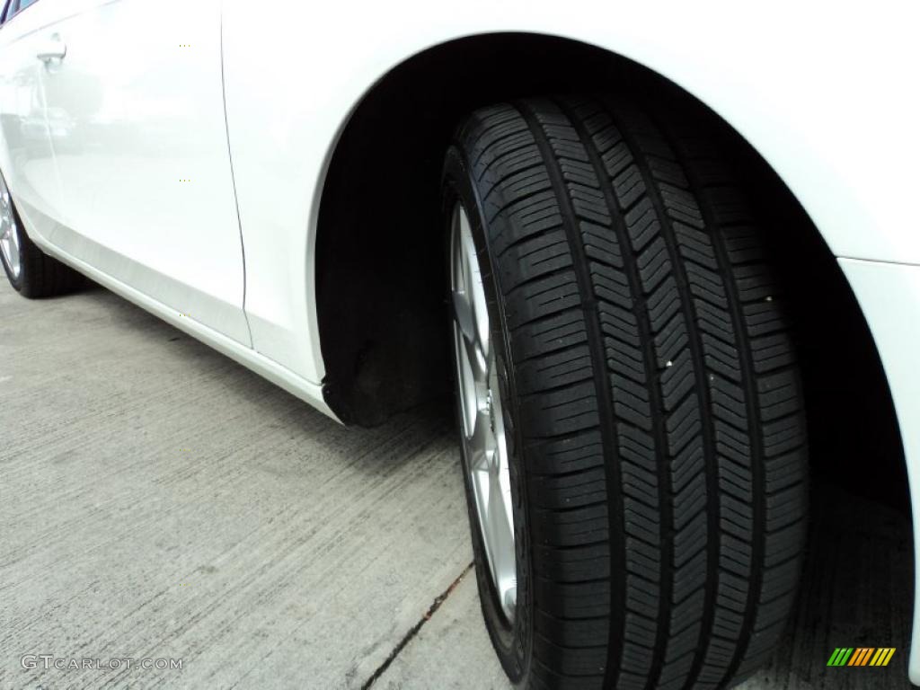 2009 A4 2.0T Premium quattro Sedan - Ibis White / Black photo #27