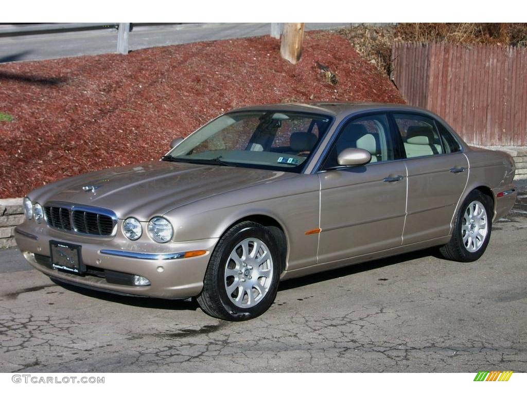 2004 XJ XJ8 - Topaz Metallic / Sand photo #1