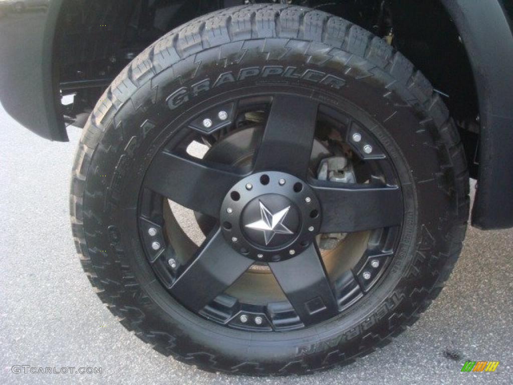 2010 Nissan Titan PRO-4X Crew Cab 4x4 Custom Wheels Photos