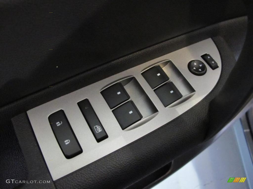 2009 Chevrolet Silverado 1500 LS Crew Cab Controls Photo #45125234